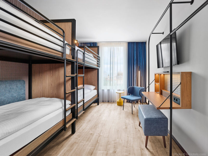 h-hotels_zimmer-vierbettzimmer-01_2515f0f6_1600